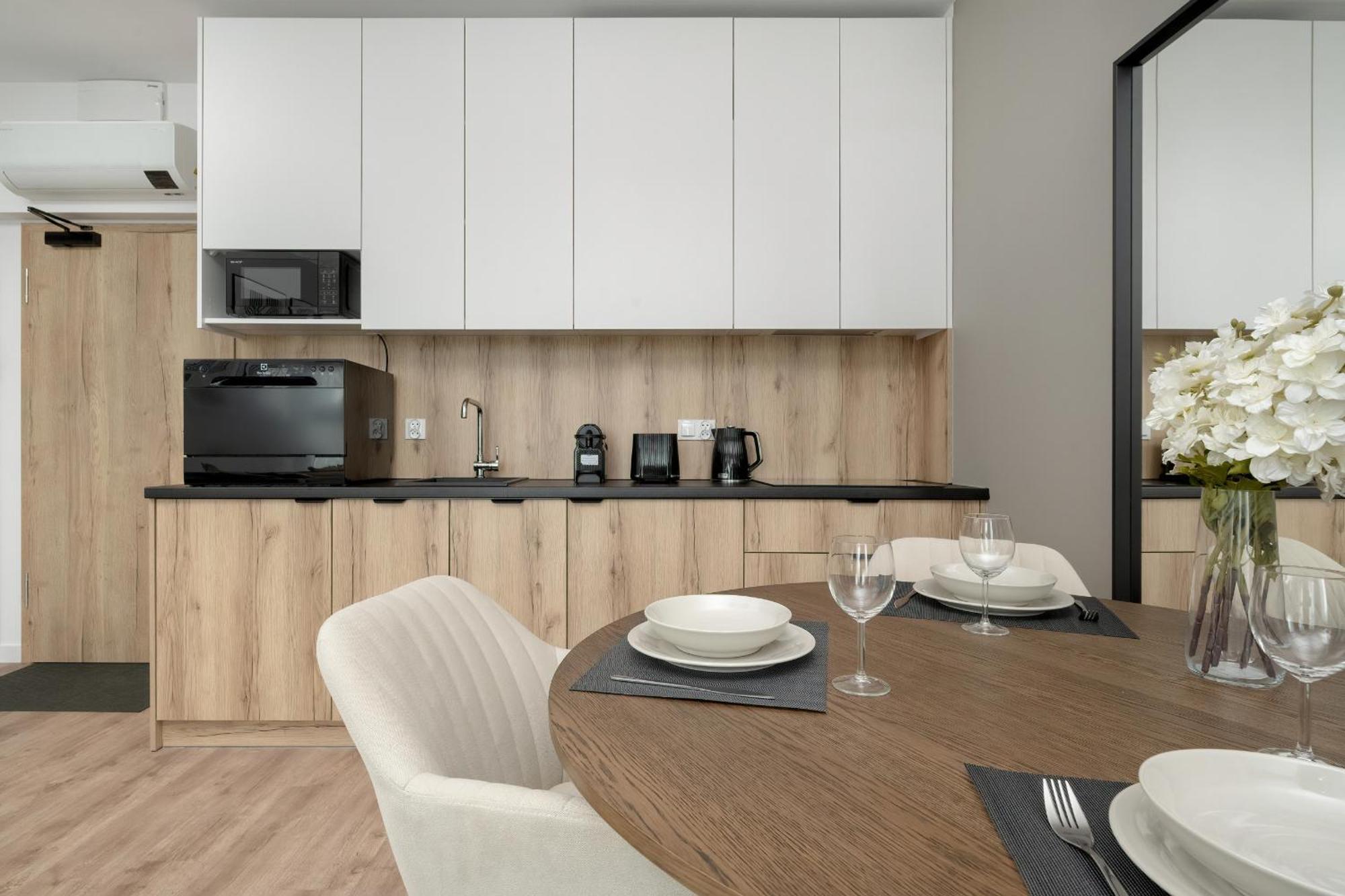 Apartamenty Zwycieska Z Klimatyzacja, Free Garage Wroclaw By Noclegi Renters ภายนอก รูปภาพ
